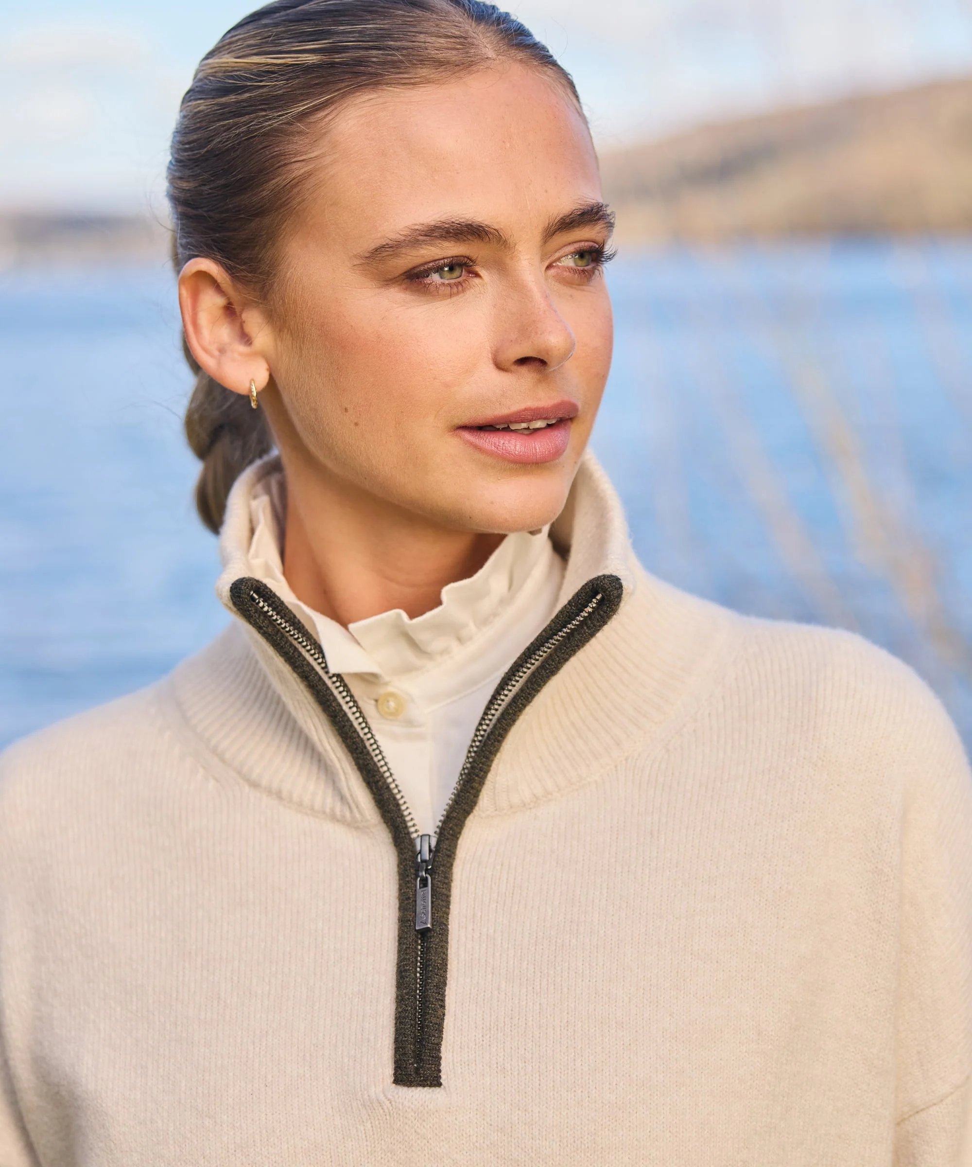 Sandsend Quarter Zip Jumper - Soft White/Loden - Image 9